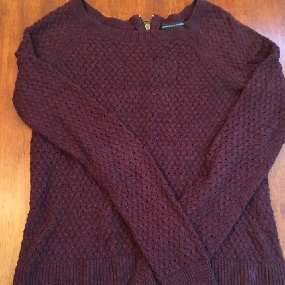 American Eagle Sweater